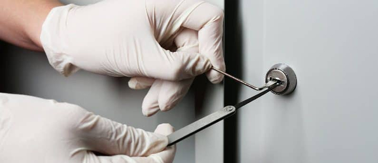 Commercial Emergency Locksmith Kerman